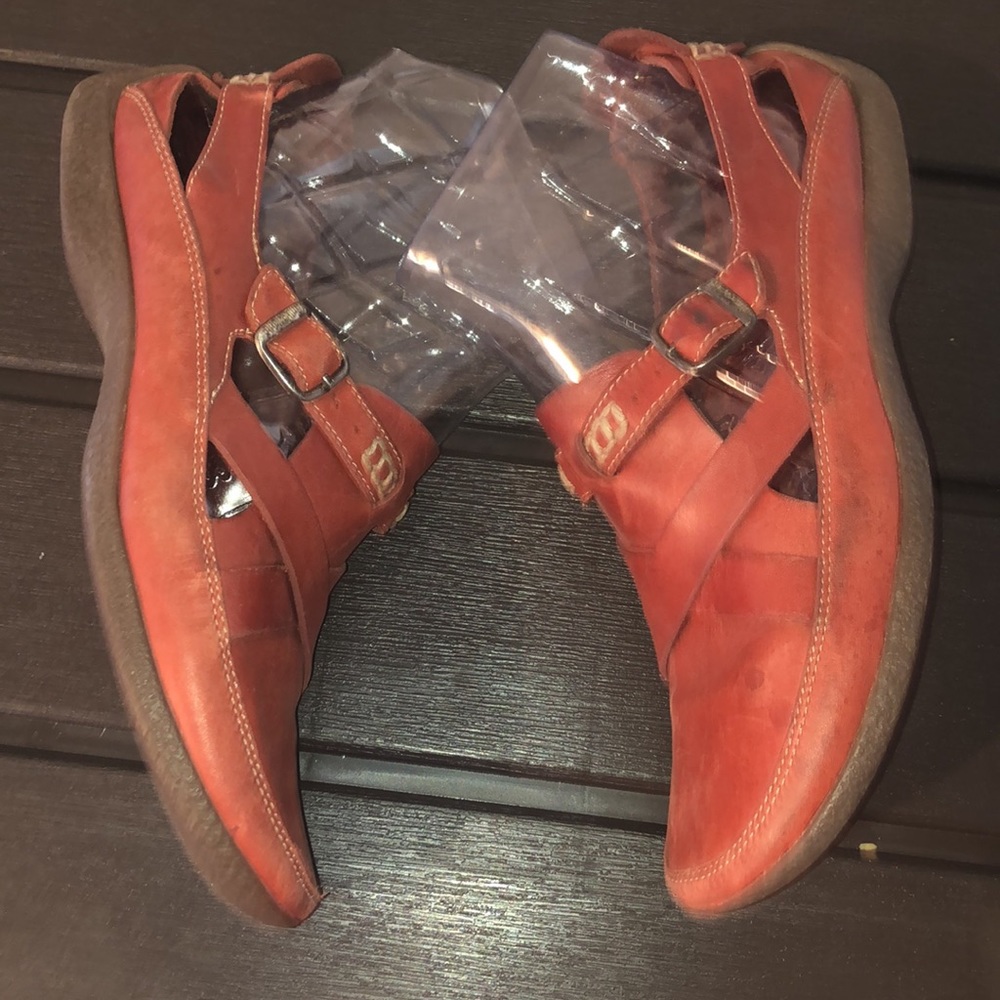 TIMBERLAND 26354-9026 Red Leather Slip On Criss Cross Sandal Shoes 9.5 - Picture 3 of 12